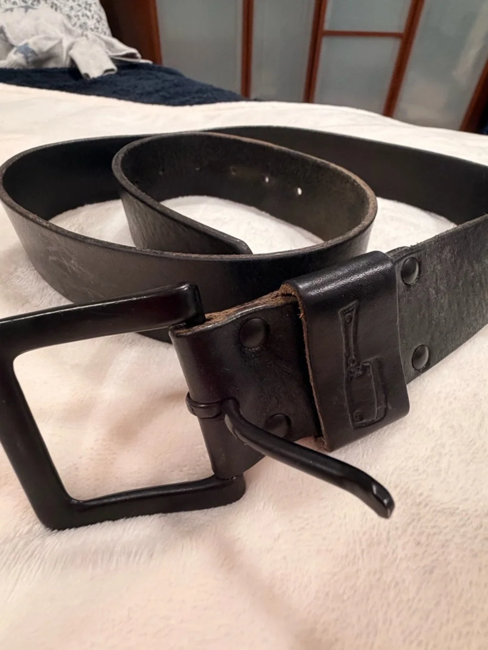 Black Leather Men's Belt with Matte Black Buckle